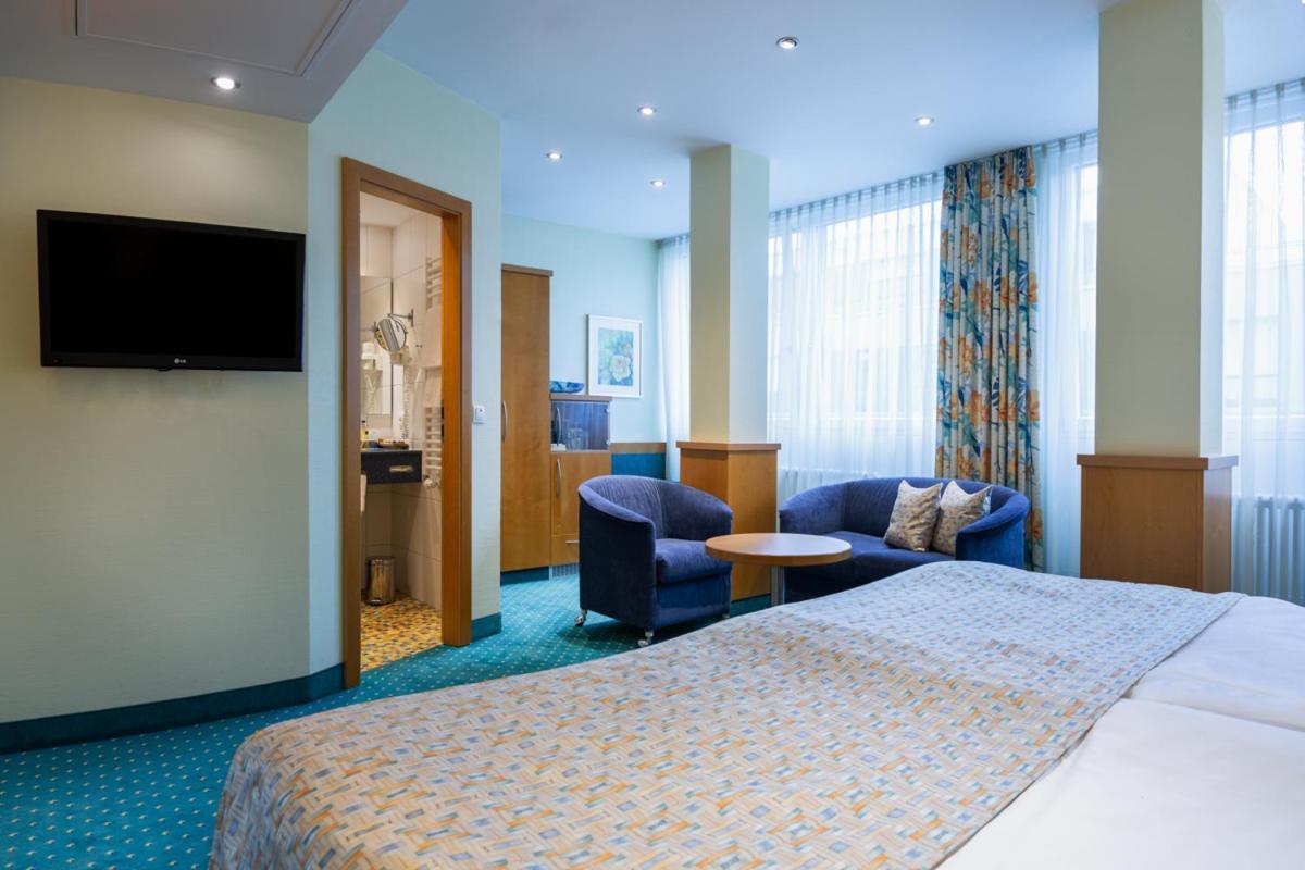 Kronenhotel 4*